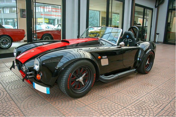 A.C. Cobra 427 Replica